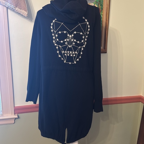 SKULL CASHMERE EASTON WOMENS OPEN FRONT BLACK HOODED CARDIGAN.   NWOT
Size M - Picture 3 of 11